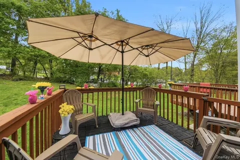 Exterior - 708 Mallard Way, Peekskill, NY 10566 photo 3 of 4