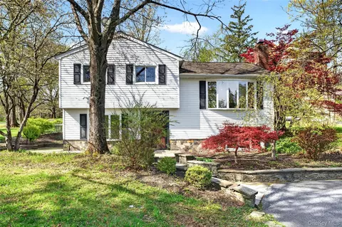 47 Burrow Rd, Highland Mills, NY 10930