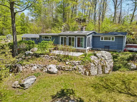 44 Tompkins Rd, Kent, NY 10512