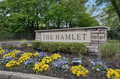 42 Country Club Dr #42, Jericho, NY 11753