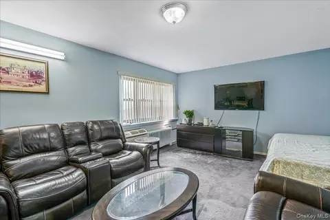 Living - 144-55 Melbourne Ave #2E, Flushing, NY 11367 photo 1 of 3
