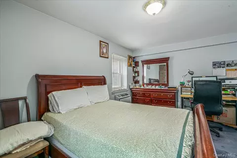 Bedroom - 144-55 Melbourne Ave #2E, Flushing, NY 11367 photo 2 of 4