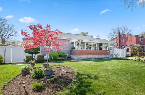 1080 Bay Shore Ave, Bay Shore, NY 11706
