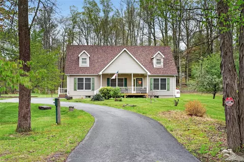 31 Roe Rd, Mamakating, NY 12721