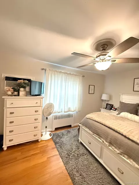 Bedroom - 200-10 17th Ave #2-89, Whitestone, NY 11357 photo 3 of 3