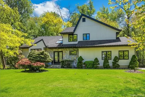 4 Spencer Ct, Orangetown, NY 10962