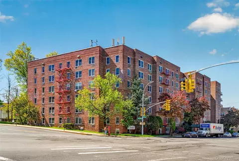 241-20 Northern Blvd #4P, New York, NY 11362