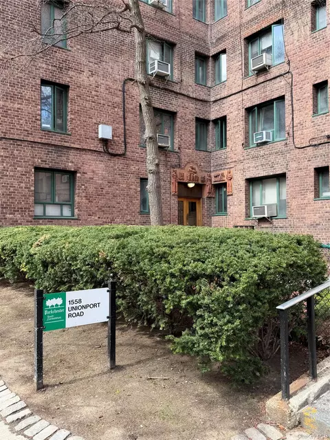 1558 Unionport Rd #2D, New York, NY 10462