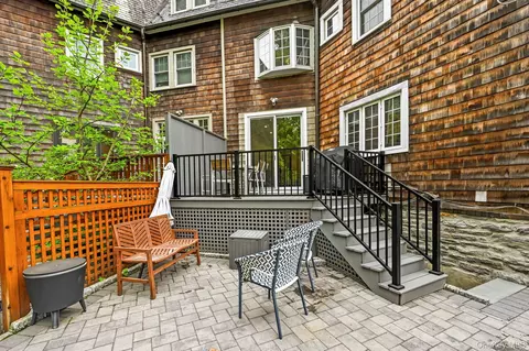 Exterior - 7 Merestone Ter, Bronxville, NY 10708 photo 4 of 4