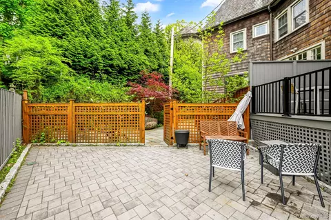 Exterior - 7 Merestone Ter, Bronxville, NY 10708 photo 3 of 4