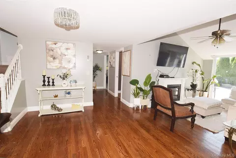 Entry Way - 130 Winganhauppauge Rd, Islip, NY 11751 photo 1 of 3