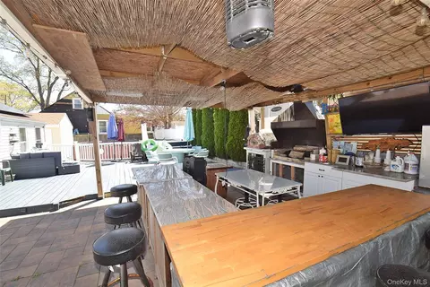 Exterior - 130 Winganhauppauge Rd, Islip, NY 11751 photo 4 of 11