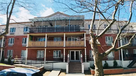 6434 Grand Central Pkwy #3D, Forest Hills, NY 11375