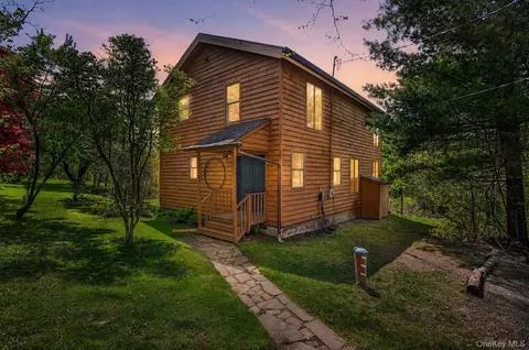 252 Upper Boiceville Rd, Olive, NY 12412