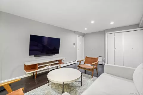 Living - 7 N James St #7K, Peekskill, NY 10566 photo 2 of 3
