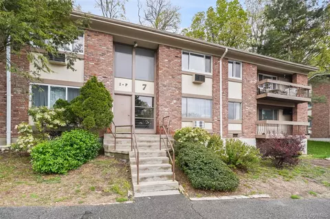 7 N James St #7K, Peekskill, NY 10566