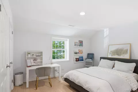 Bedroom - 7 Morehead Dr, Rye, NY 10580 photo 4 of 5