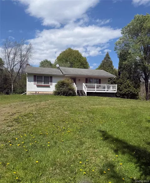 1506 State Route 32, Shawangunk, NY 12589