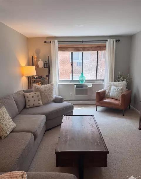 100 E Hartsdale Ave E #5FE, Greenburgh, NY 10530
