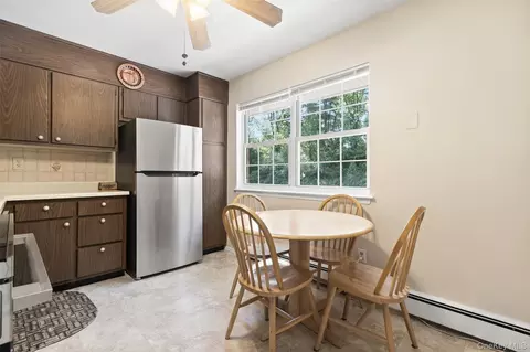 Dining - 1840 Crompond #5C2, Peekskill, NY 10566 photo 4 of 5