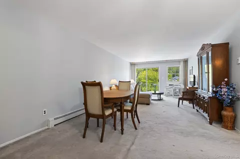 Dining - 1840 Crompond #5C2, Peekskill, NY 10566 photo 2 of 5