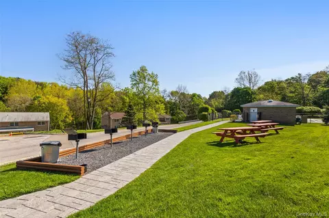 Exterior - 1840 Crompond #5C2, Peekskill, NY 10566 photo 3 of 4