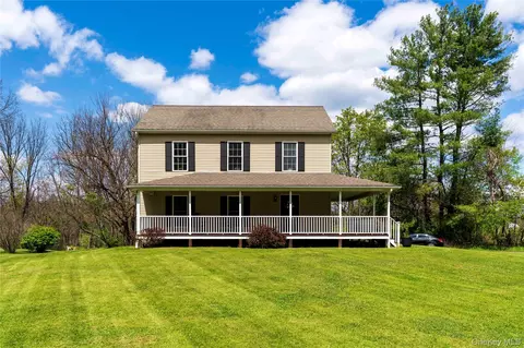 3 Rose Dr, Rochester, NY 12446