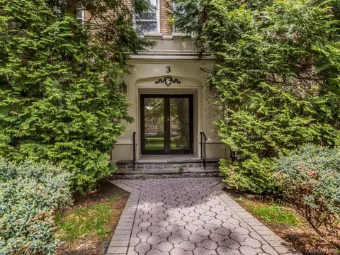 472 Gramatan Ave #O2, Mount Vernon, NY 10552