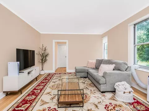 472 Gramatan Ave #O2, Mount Vernon, NY 10552