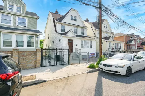 115-35 Bedell St, New York, NY 11434