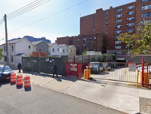 88-16 168th Pl, New York, NY 11432