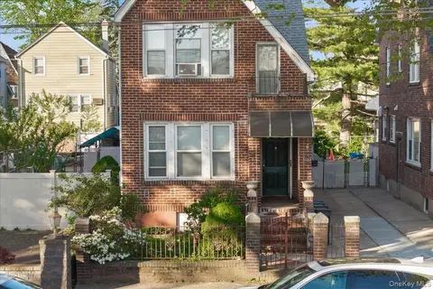 3181 Waterbury Ave, New York, NY 10465