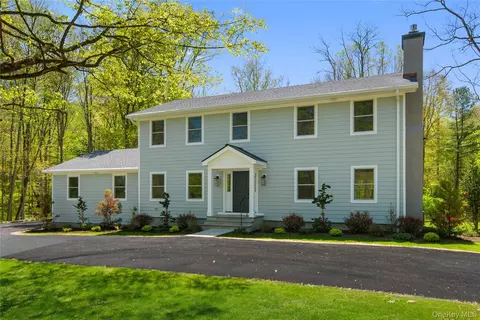 1 Patriots Farm Pl, North Castle, NY 10504