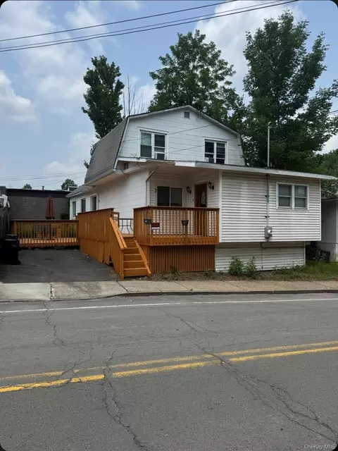7 Dairyland Rd, Fallsburg, NY 12733