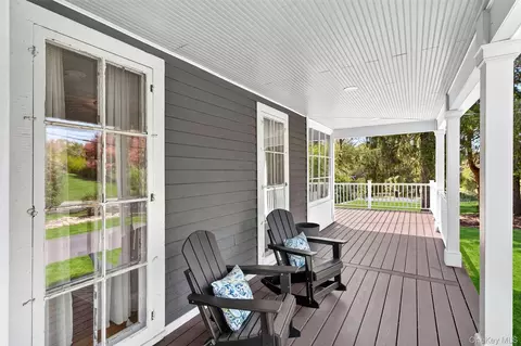Exterior - 88 Maple Ave, Warwick, NY 10990 photo 5 of 12