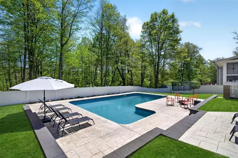 Exterior - 88 Maple Ave, Warwick, NY 10990 photo 10 of 12