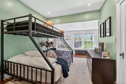 Bedroom - 88 Maple Ave, Warwick, NY 10990 photo 6 of 8