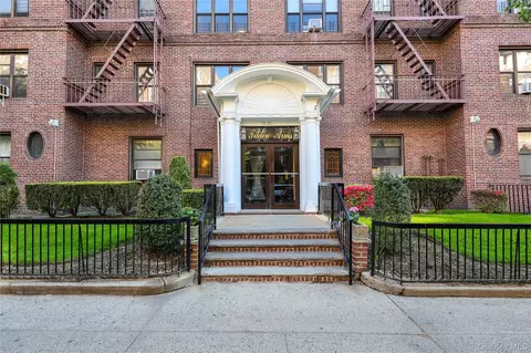 73-20 Austin St #4J, New York, NY 11375