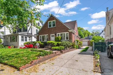 183-41 Dalny Rd, New York, NY 11432