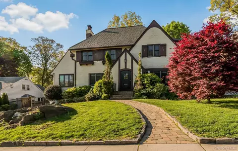 209 Storer Ave, New Rochelle, NY 10801