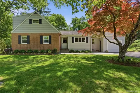 67 Old Country Rd, New Rochelle, NY 10804