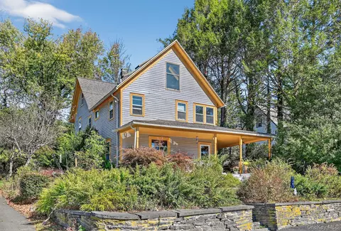 48 River Rd, Highland, NY 12719