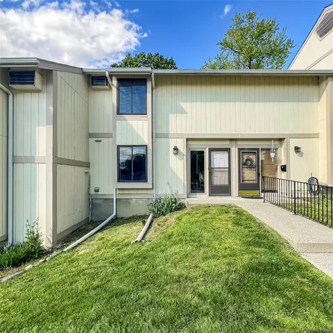 26 Hammond Plz, Beacon, NY 12508