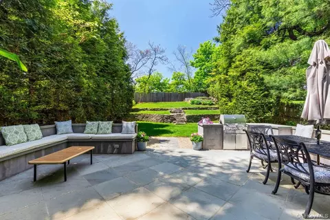 Exterior - 34 Davis Ave, Rye, NY 10580 photo 4 of 6