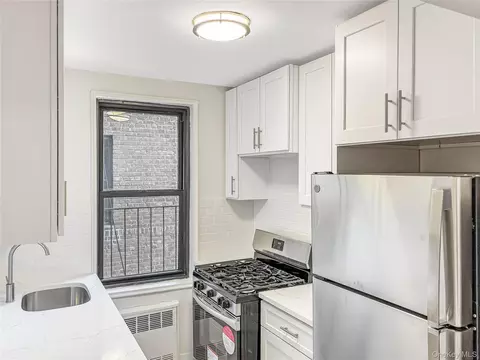Kitchen - 150-10 71st Ave #2K, New York, NY 11367 photo 1 of 1