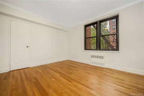 Bedroom - 150-10 71st Ave #2K, New York, NY 11367 photo 3 of 4