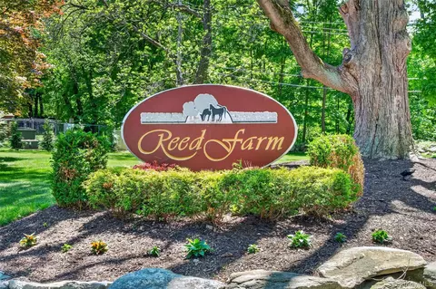 204 Autumn Ln, Southeast, NY 10509