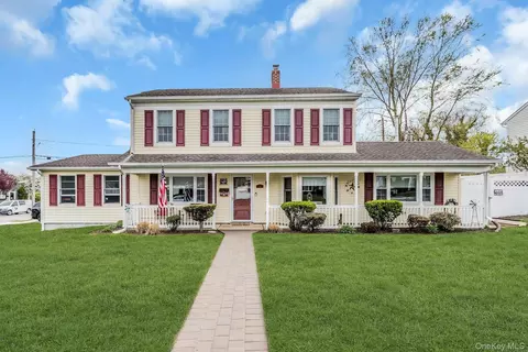 42 Spring Ln, Levittown, NY 11756