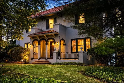 130 E Cedar St, Mount Vernon, NY 10552