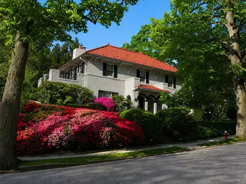 130 E Cedar St, Mount Vernon, NY 10552